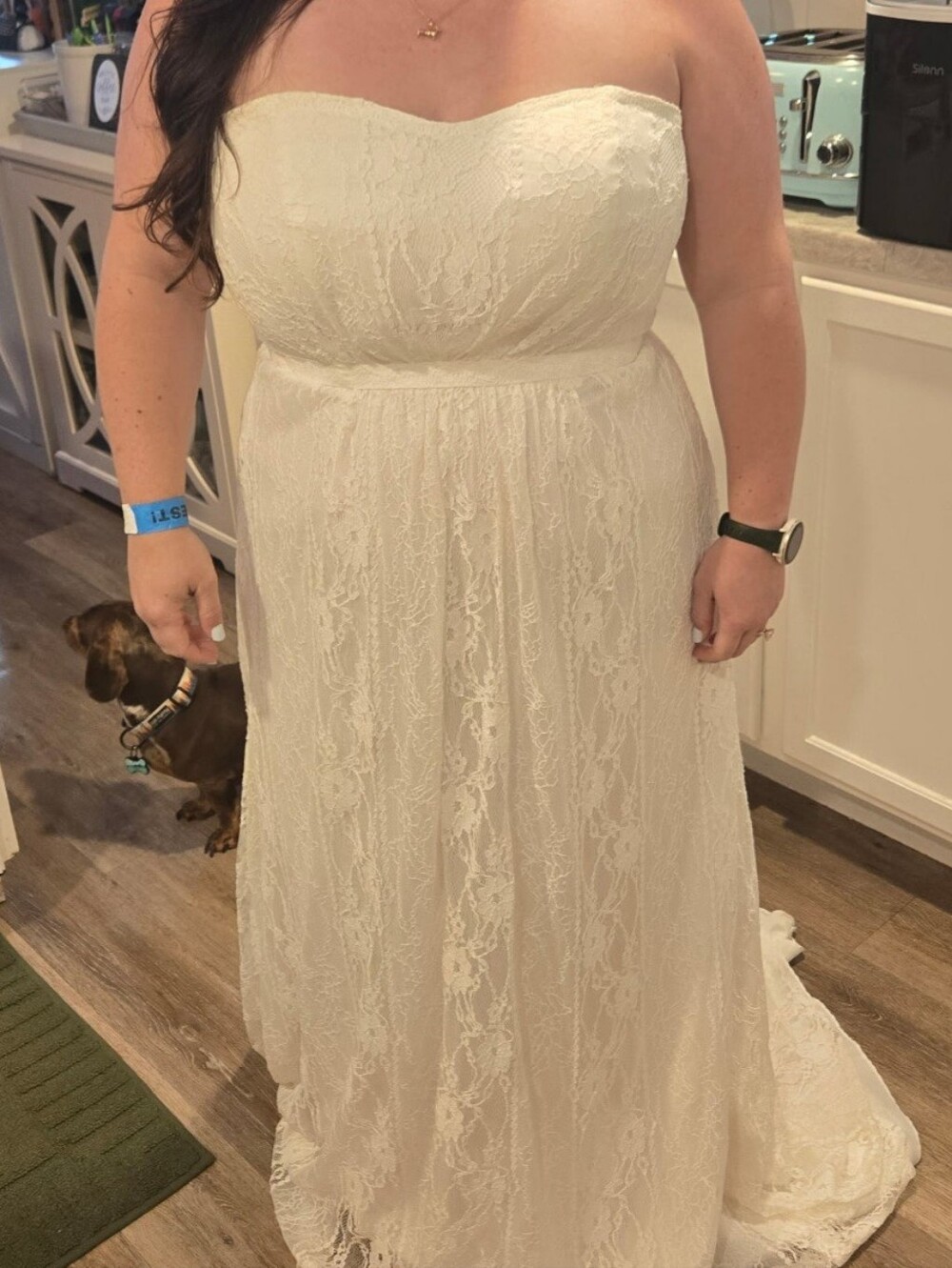 Elegant Lace Ivory Wedding Dress